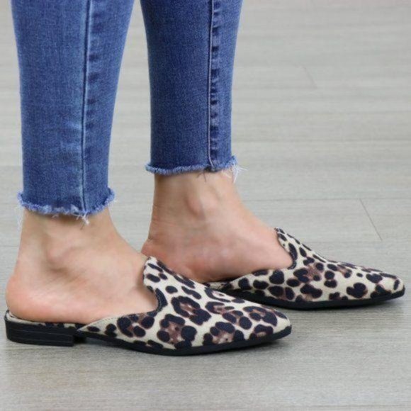 Leopard Cheetah Pointy Toe Slip On Mule Loafers - Picture 4 of 9